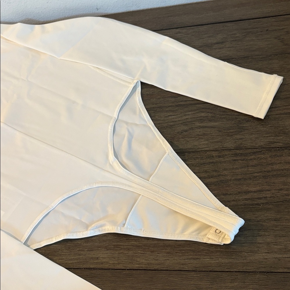 NWT [Jordan] Flight Mountainside Long-Sleeve High-Neck Bodysuit White Womens M - Picture 14 of 16